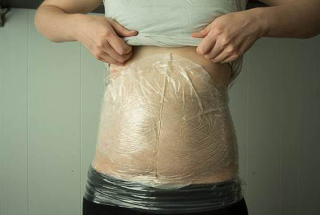 Does wrapping plastic around your stomach help you lose weight How To Lose Weight With Cling Wrap Quora