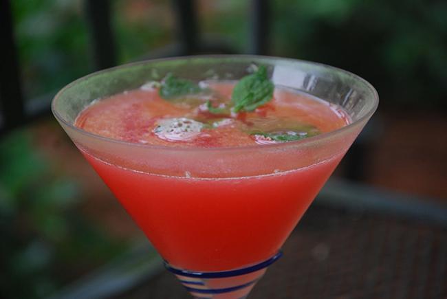 Grapefruit juice and tomatoes