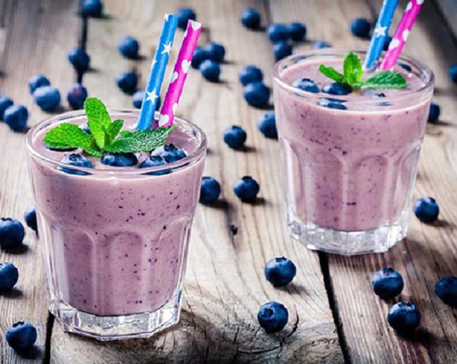 Smoothie for weight loss with blueberries