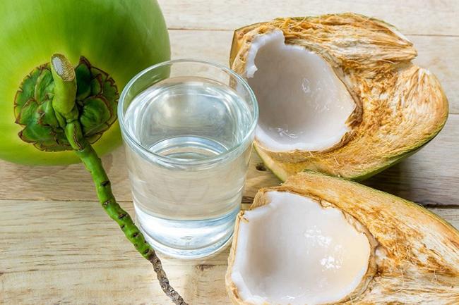 Some benefits from drinking fresh coconut water