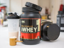 How to Use Whey Protein Powder to Gain Muscle?  Whey Protein Have Side Effects?
