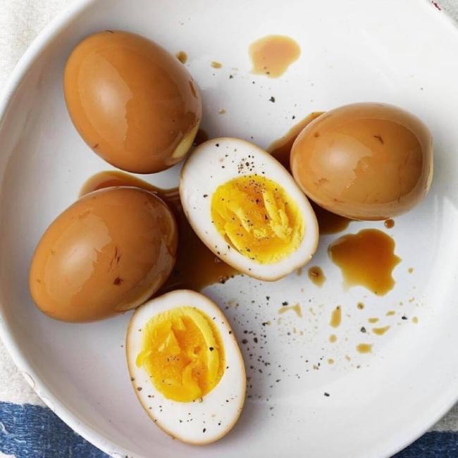 Eggs are rich in protein rapidly reduce the feeling of hunger