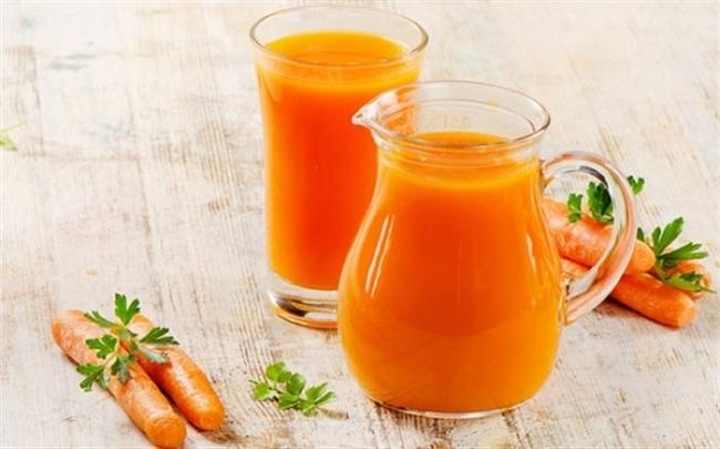 Lose weight with carrot juice.
