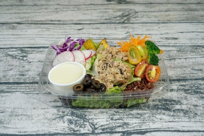 Weight loss menu with Tuna Salad