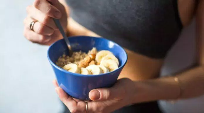 Eating oats supports weight loss, helps keep fit
