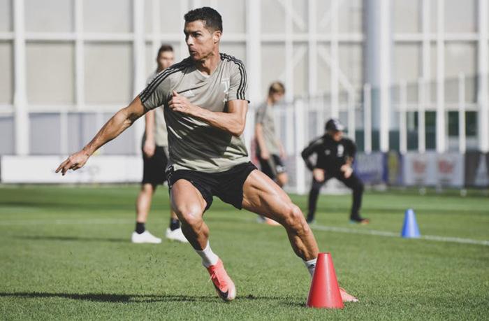 Football superstar Ronaldo appreciates speeding exercises