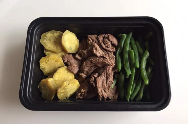 Boiled sweet potatoes, beef, and green beans