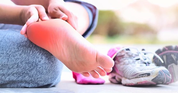 How can I prevent jogging with heel pain?